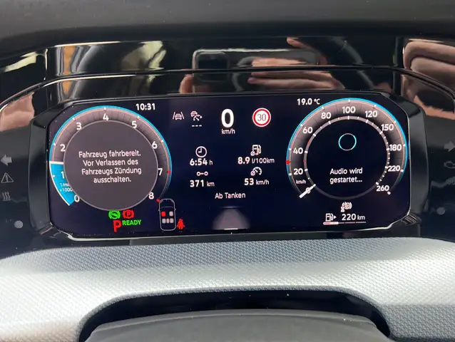 Volkswagen Golf view 6