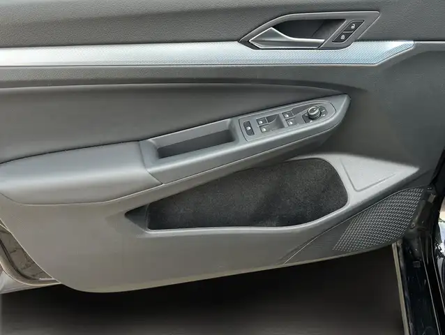 Volkswagen Golf view 5