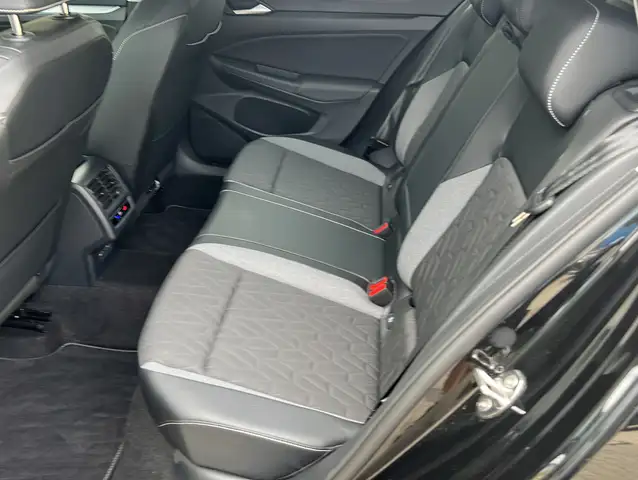Volkswagen Golf view 14