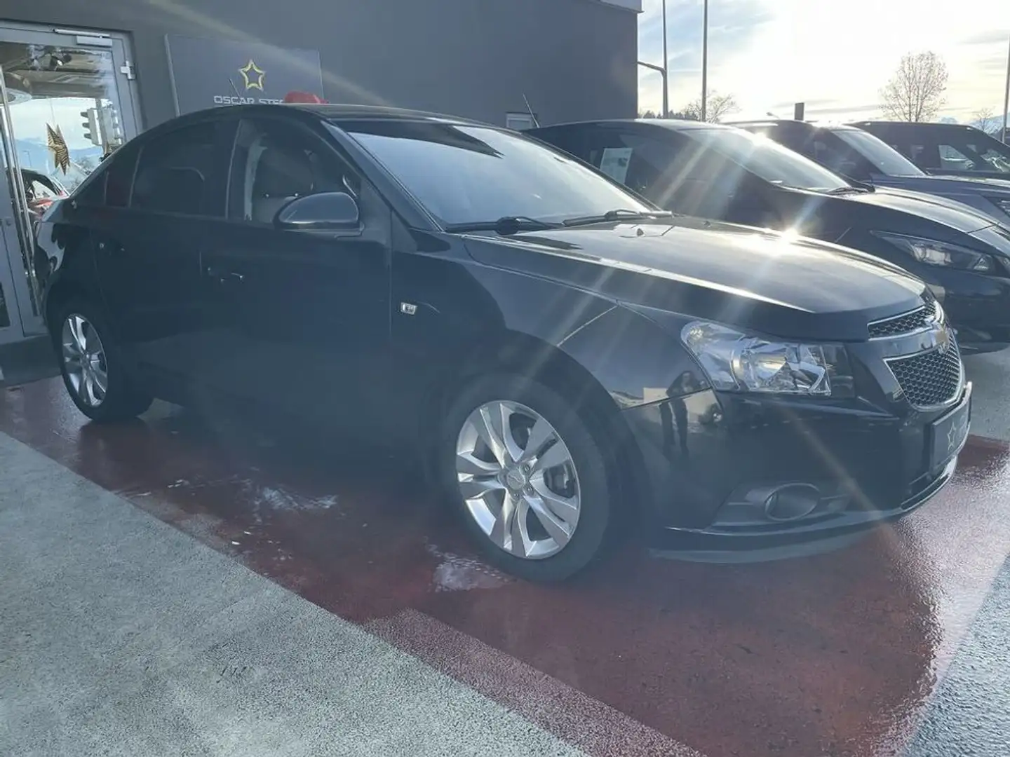 Chevrolet Cruze LS neue 17'' LM Räder neu Service+ vorgeführt Schwarz - 1