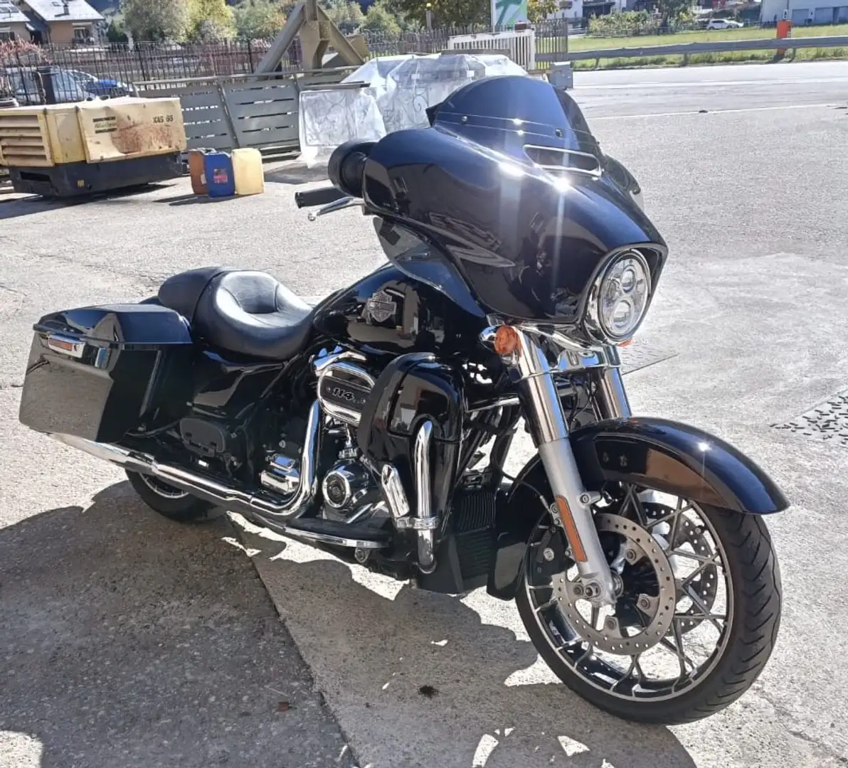 Harley-Davidson Street Glide - 1