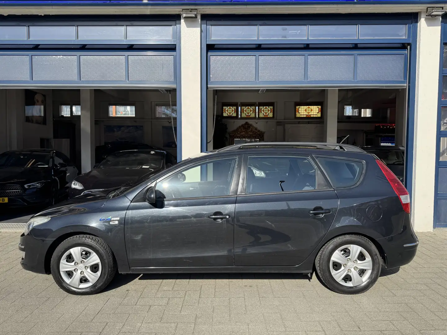 Hyundai i30 CW 1.4i Blue Dynamic 2 SLEUTELS+NATIONALE AUTOPAS Zwart - 2