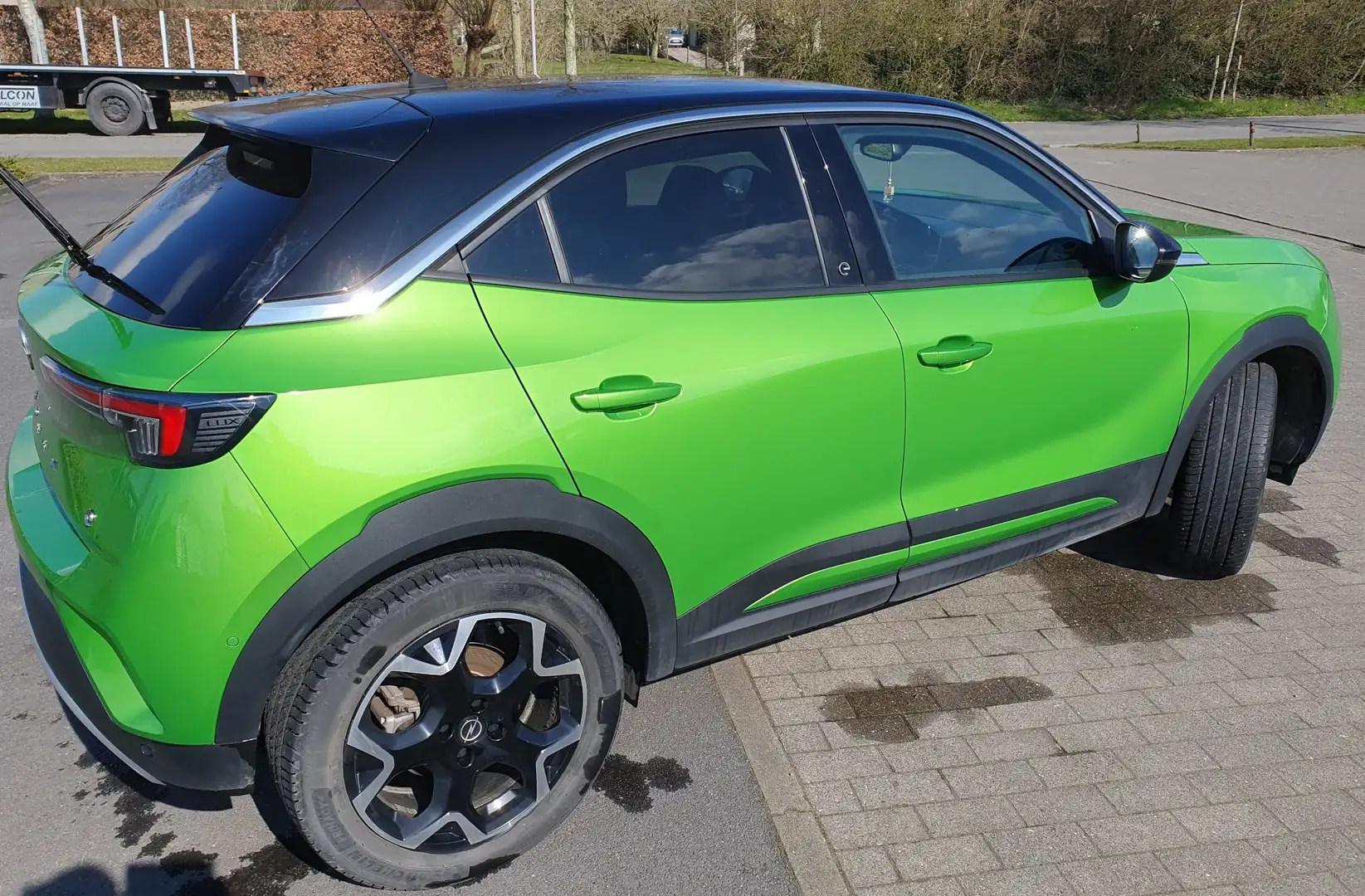 Opel Mokka-E Ultimate Groen - 1
