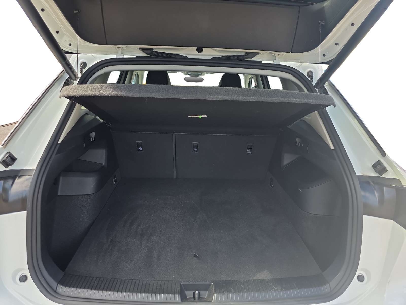 used 2026 Volkswagen Tiguan car, priced at $37,777