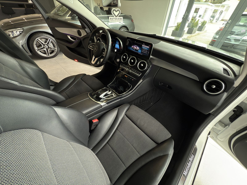 Mercedes-Benz C 300 Limousine LED*RFK*AMBIENTE*NIGHT — photo 11