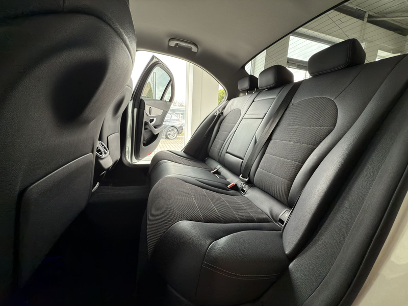 Mercedes-Benz C 300 Limousine LED*RFK*AMBIENTE*NIGHT — photo 13