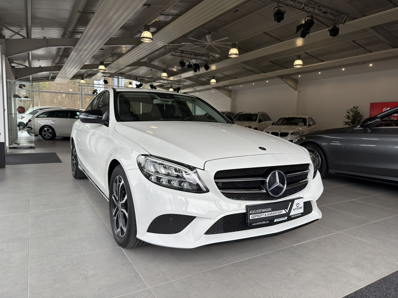 Mercedes-Benz C 300 Limousine LED*RFK*AMBIENTE*NIGHT — photo 3
