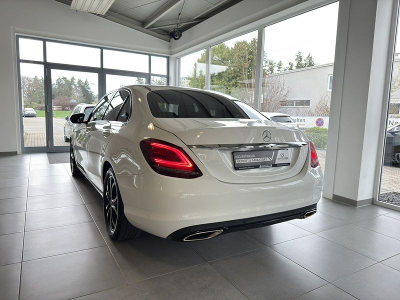 Mercedes-Benz C 300 Limousine LED*RFK*AMBIENTE*NIGHT — photo 4