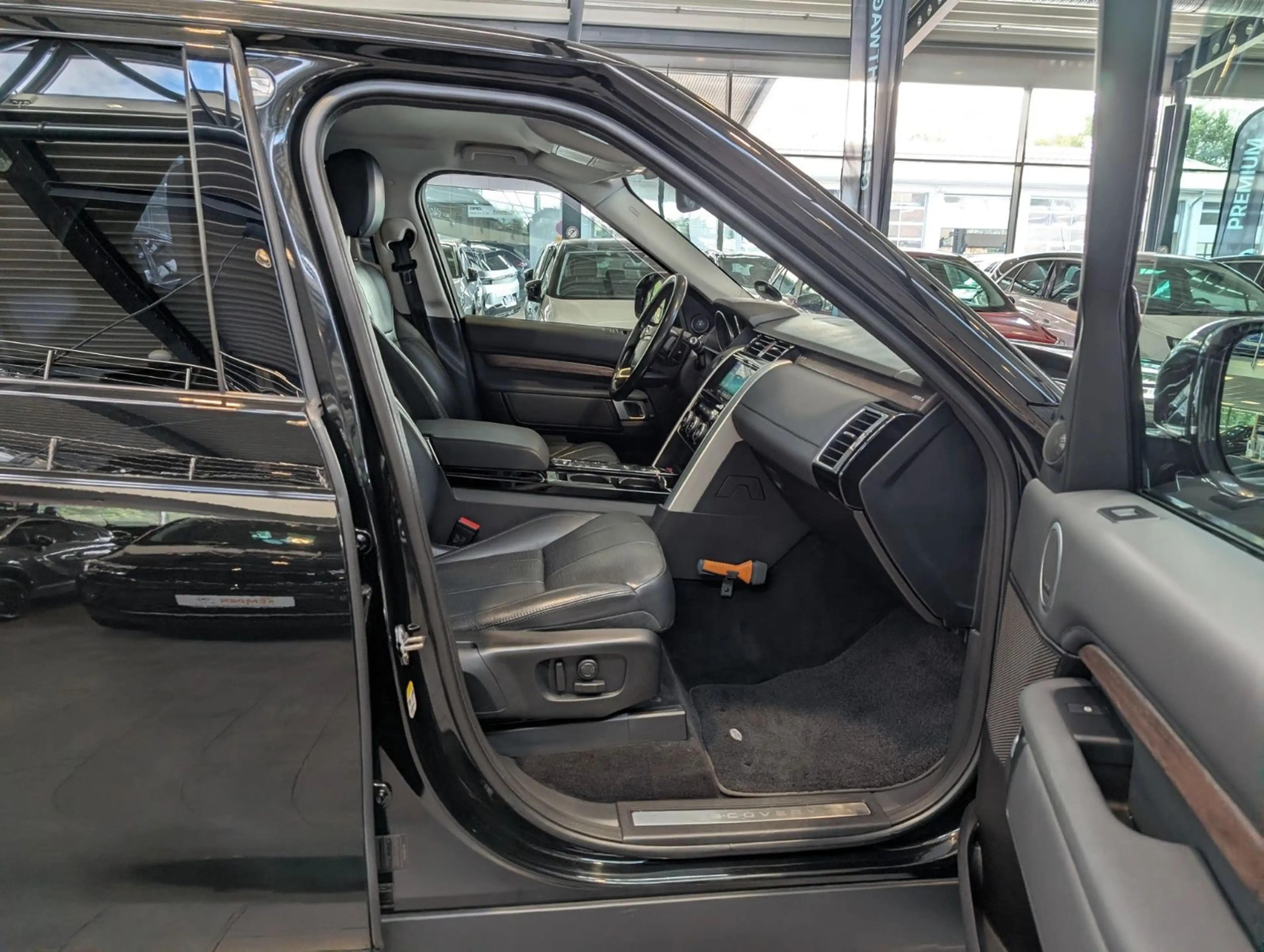 Land Rover Discovery Autom. Leder Memory Navi Tempom. AHK — photo 14