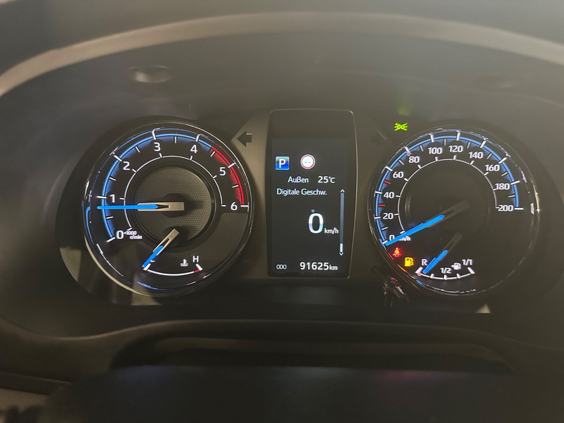 Toyota Hilux 2.8 D-4D Double Cab 4x4 /Leder/LED/ACC/DAB — photo 15