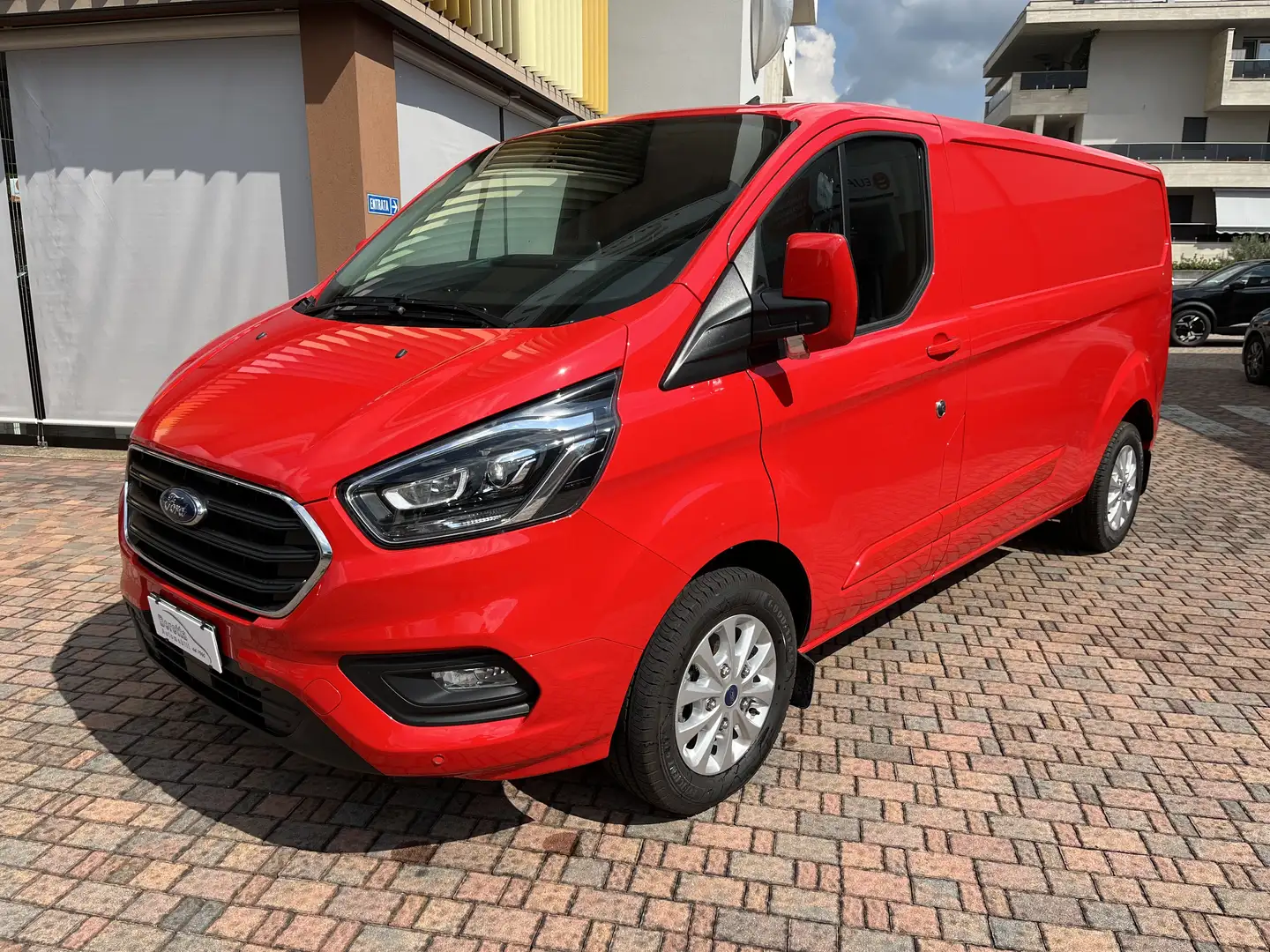 Ford Transit Custom VAN 320 TITANIUM L2H1 2.0 MHEV 170CV + IVA 22% Rosso - 1