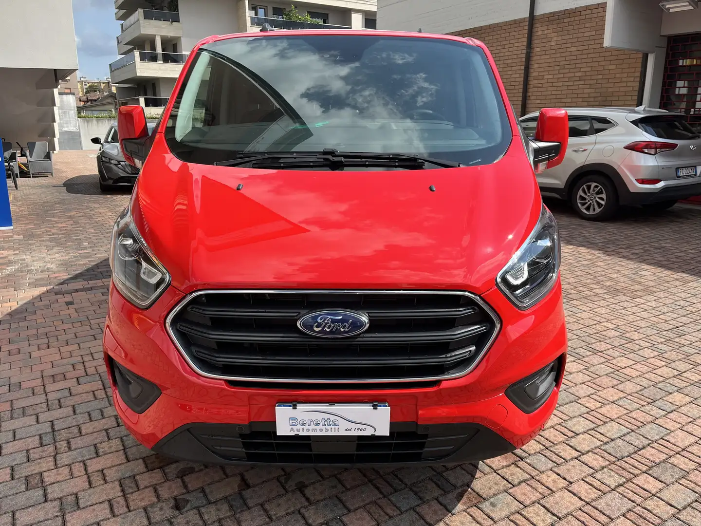 Ford Transit Custom VAN 320 TITANIUM L2H1 2.0 MHEV 170CV + IVA 22% Rosso - 2