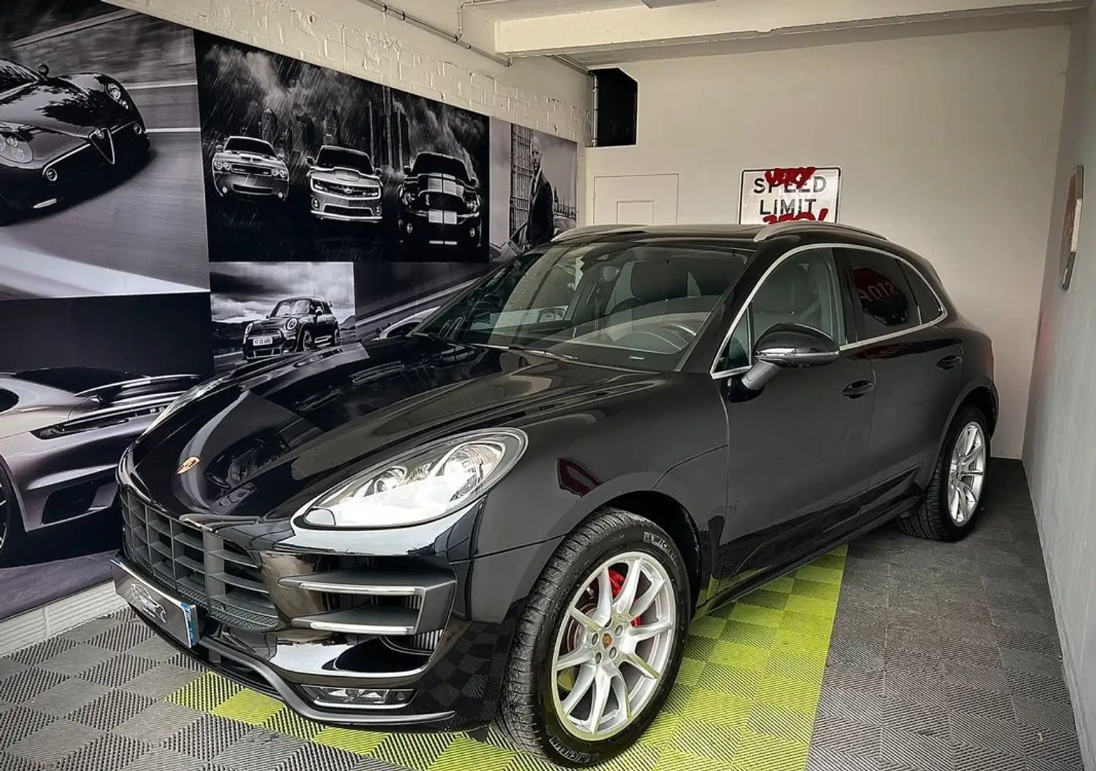 Porsche Macan Turbo 3.6 v6 400 Première main Schwarz - 1