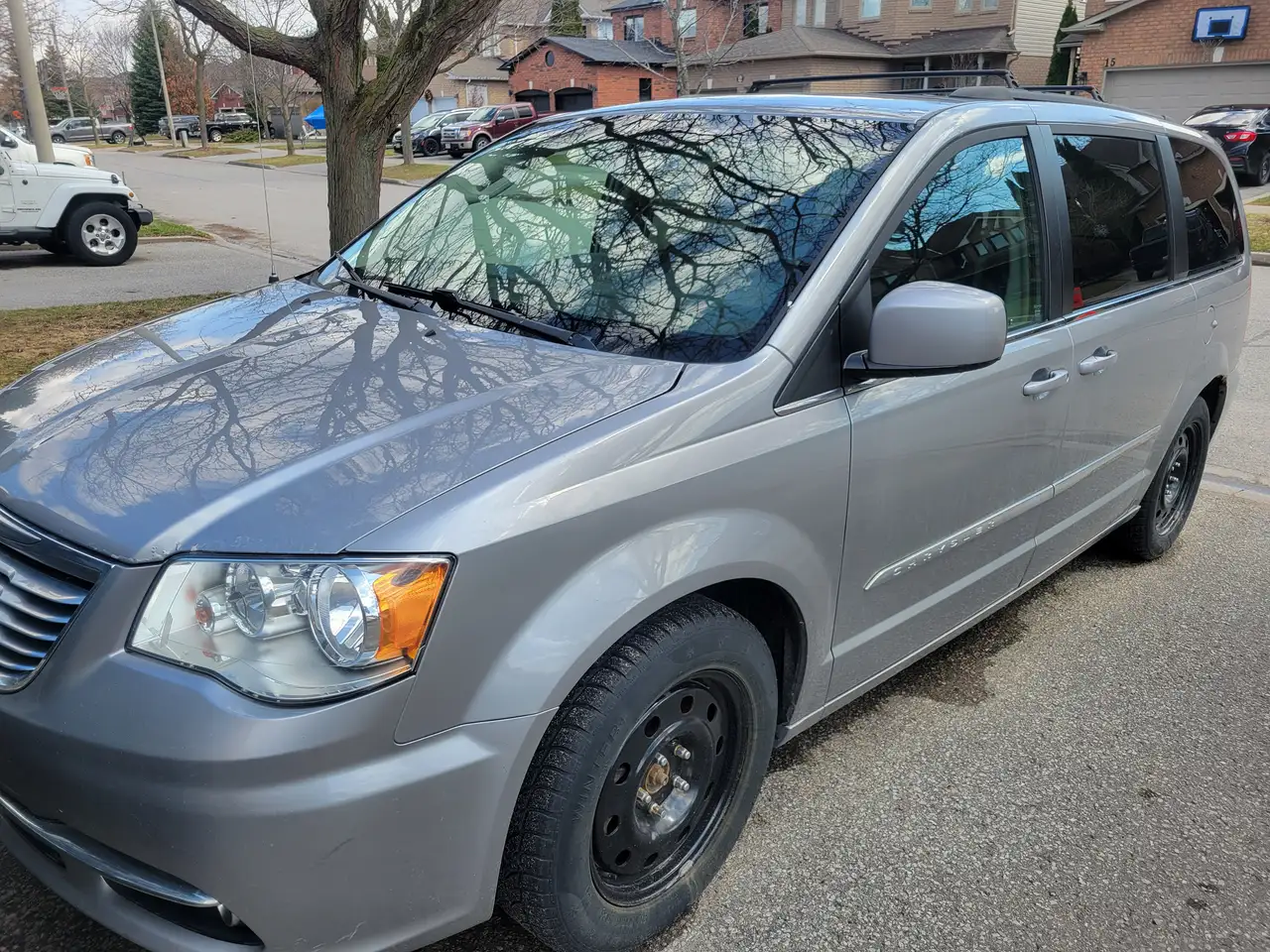Chrysler Town & Country снимка Chrysler Town & Country