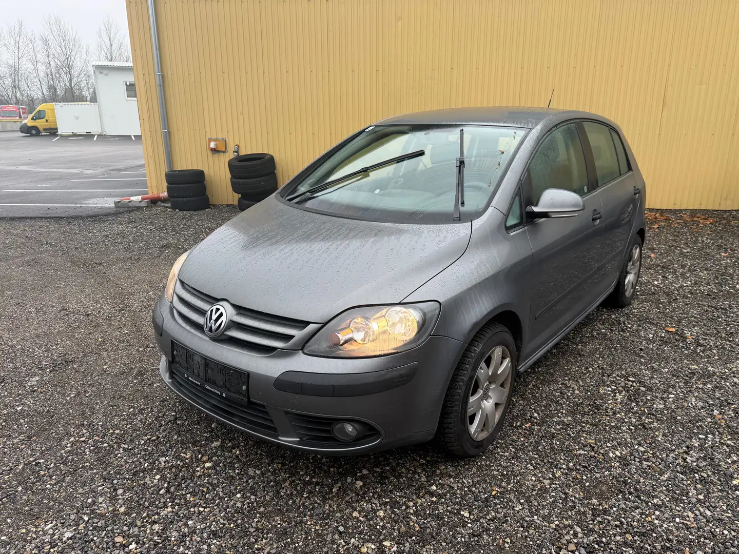 Volkswagen Golf Plus Comfortline 1,9 TDI DSG - 2