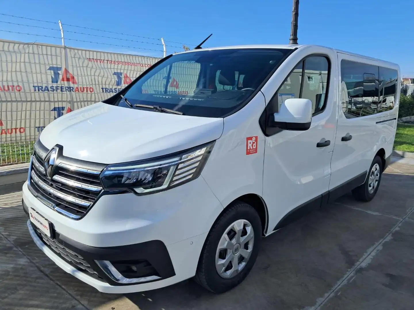 Renault Trafic 2T8 2.0 dCi 150CV PC-TN Combi Red Edition Bianco - 1