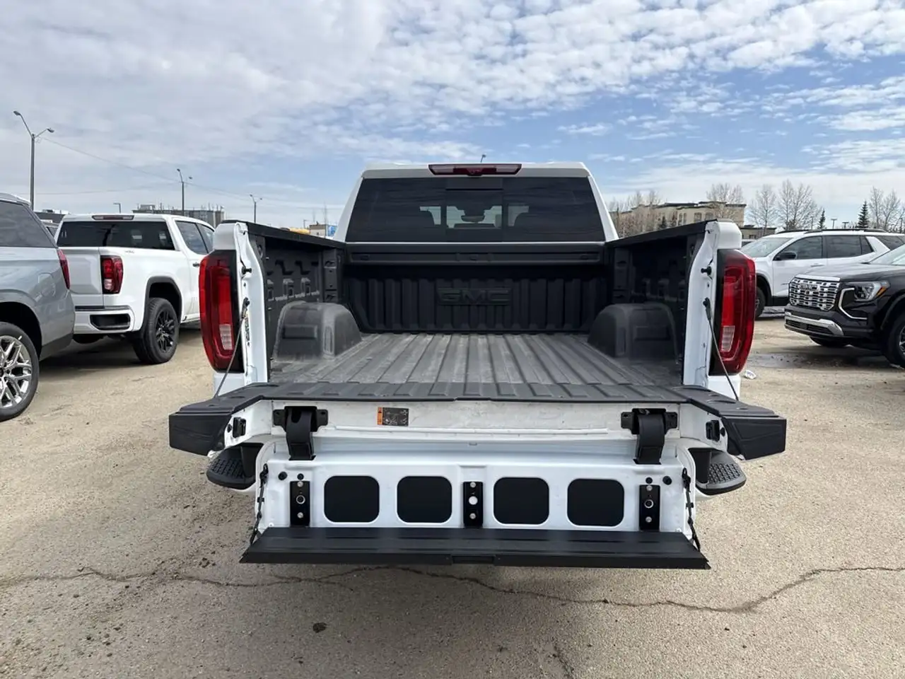 GMC Sierra 1500 снимка GMC Sierra 1500