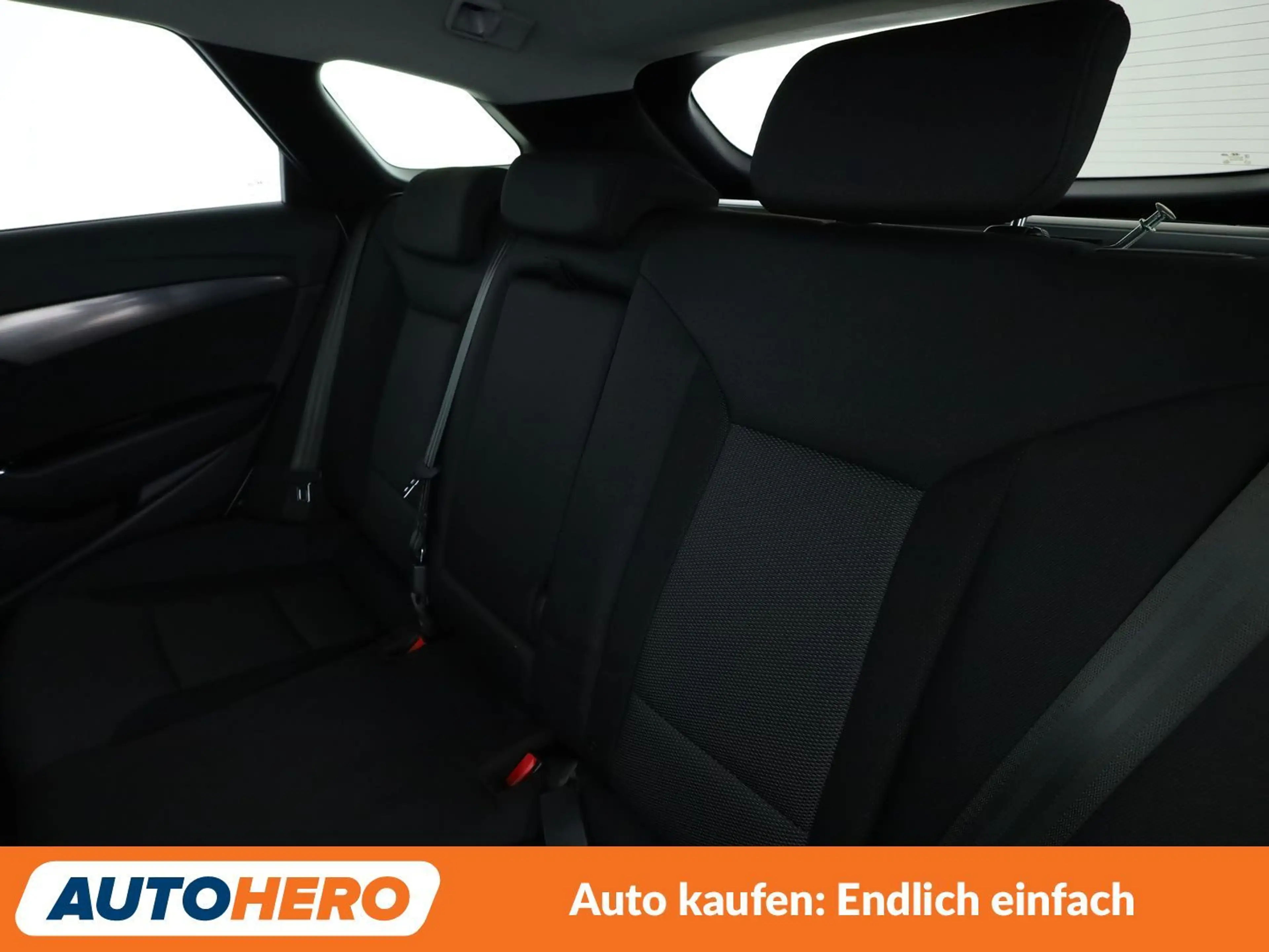 Hyundai i40 1.6 Trend Blue*NAVI*TEMPO*CAM*PDC*SHZ* — photo 14