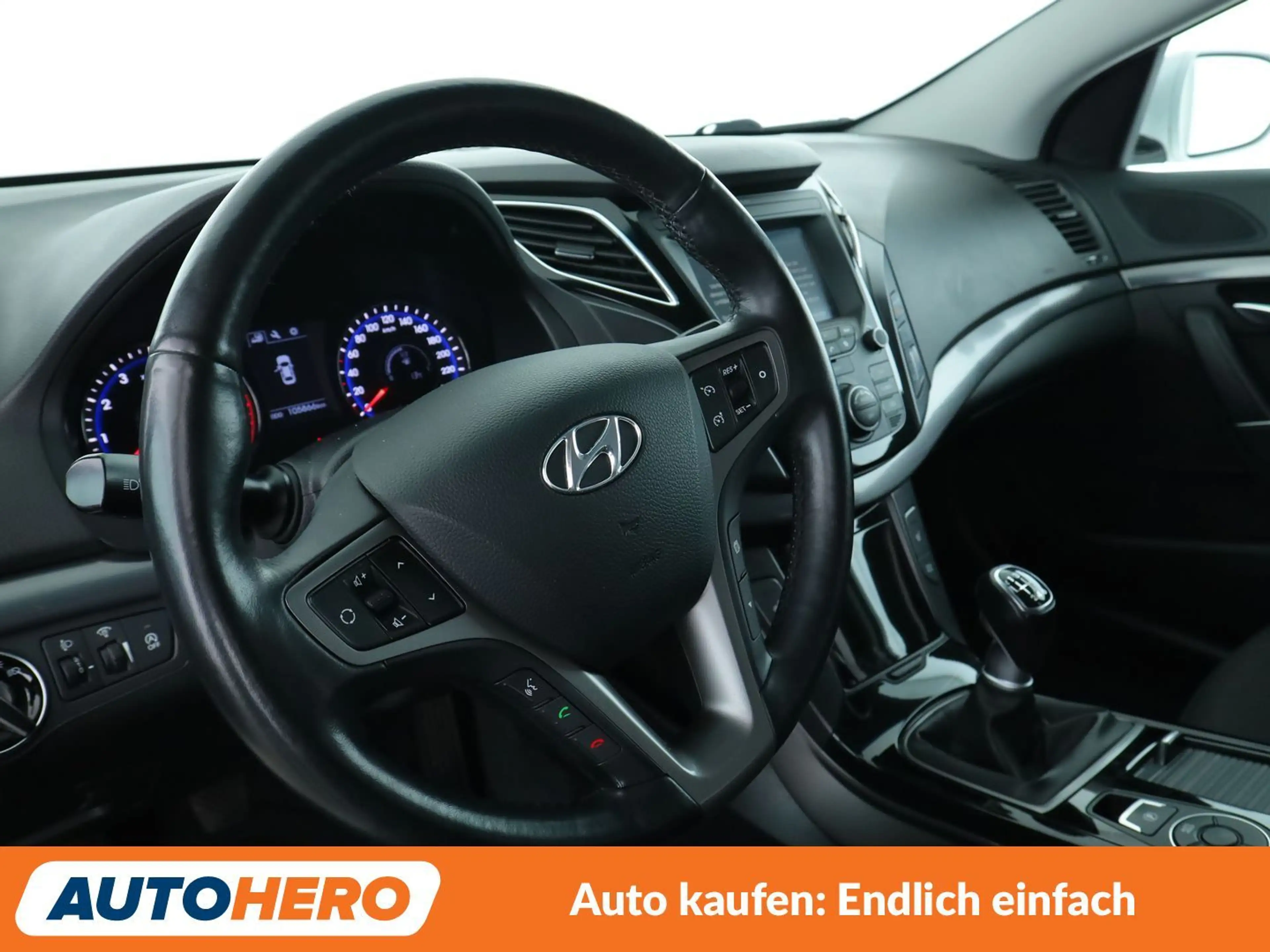 Hyundai i40 1.6 Trend Blue*NAVI*TEMPO*CAM*PDC*SHZ* — photo 11