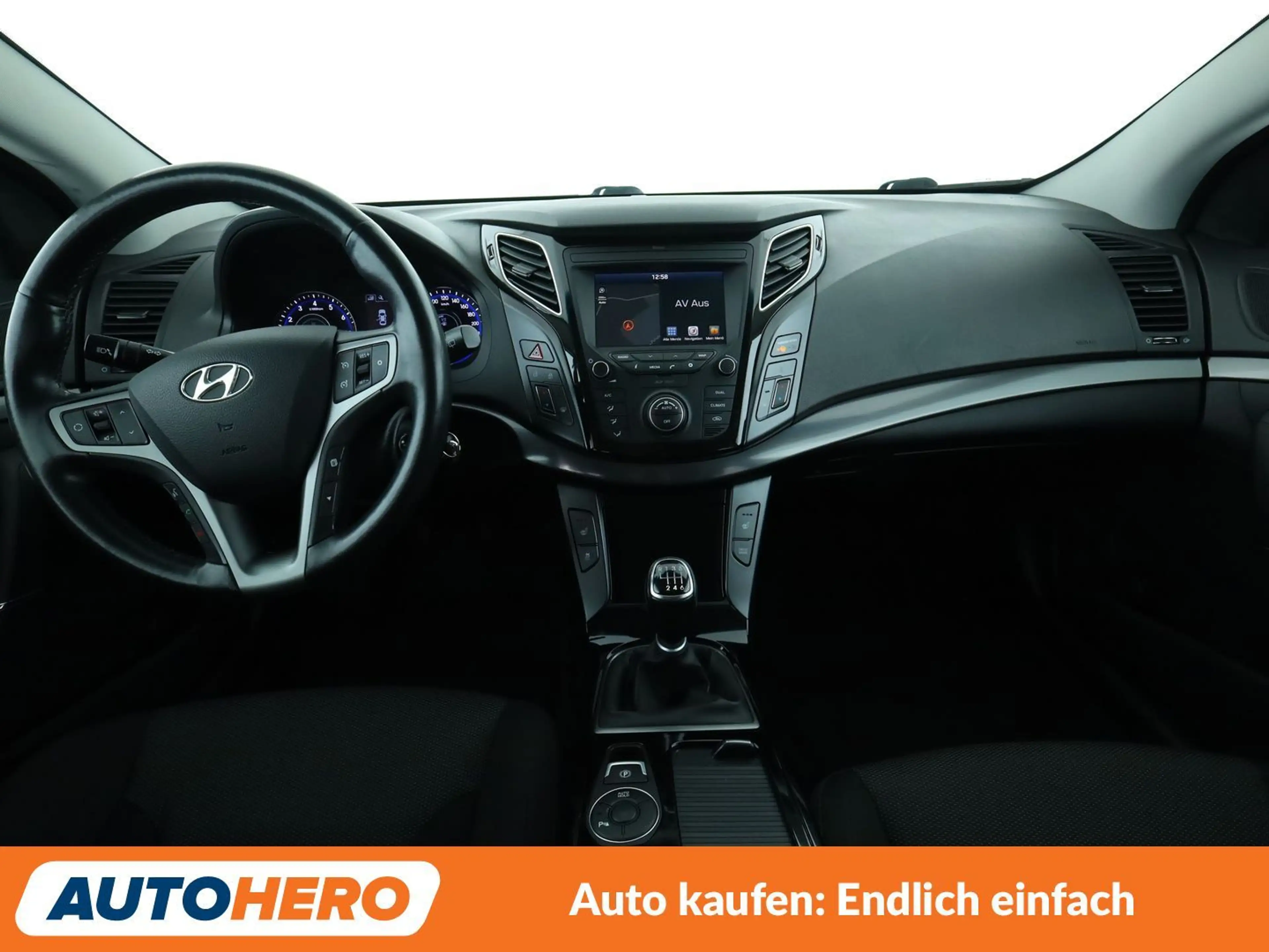 Hyundai i40 1.6 Trend Blue*NAVI*TEMPO*CAM*PDC*SHZ* — photo 12