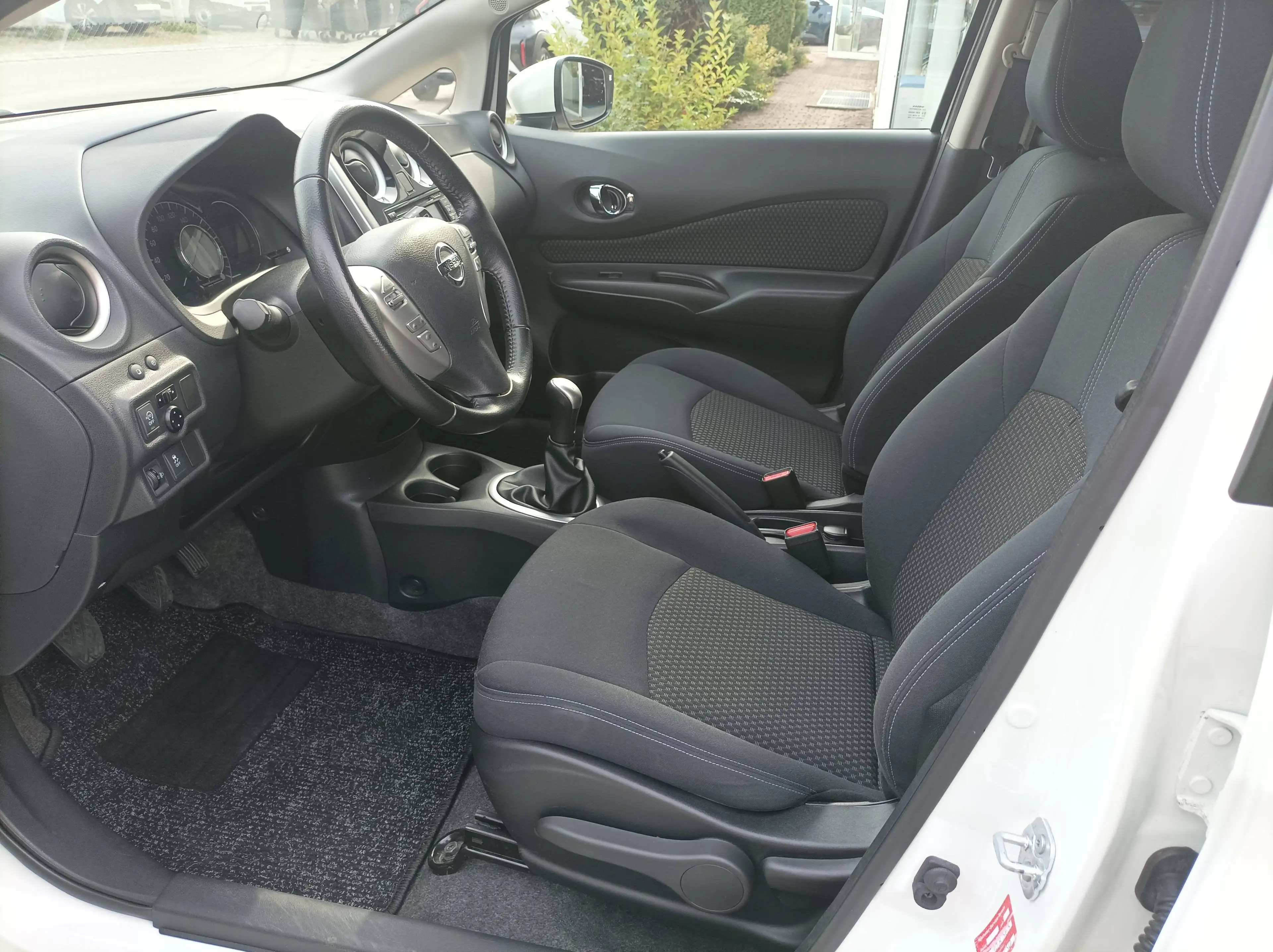 Nissan Note 1.2 acenta+ — photo 9