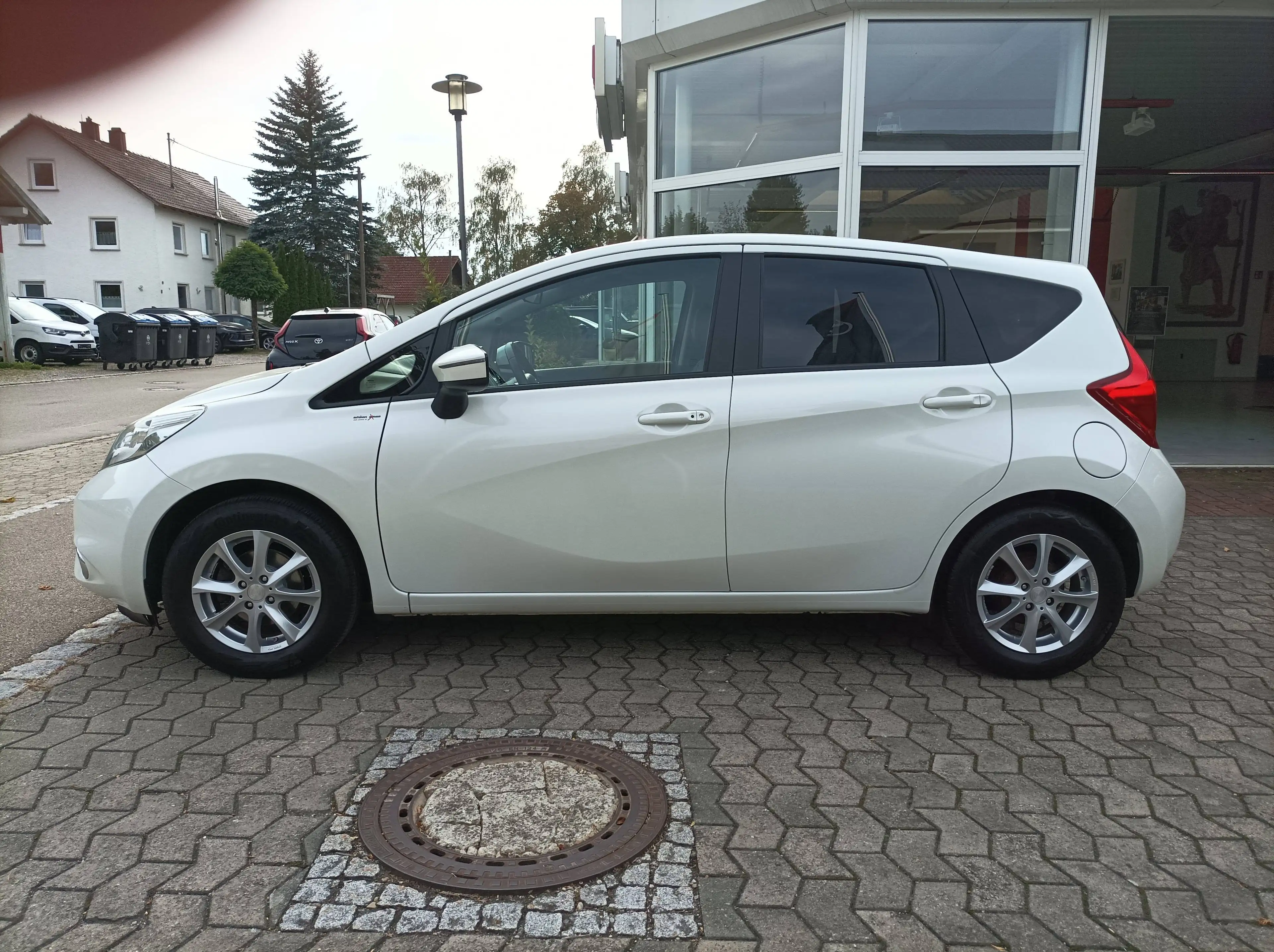 Nissan Note 1.2 acenta+ — photo 2