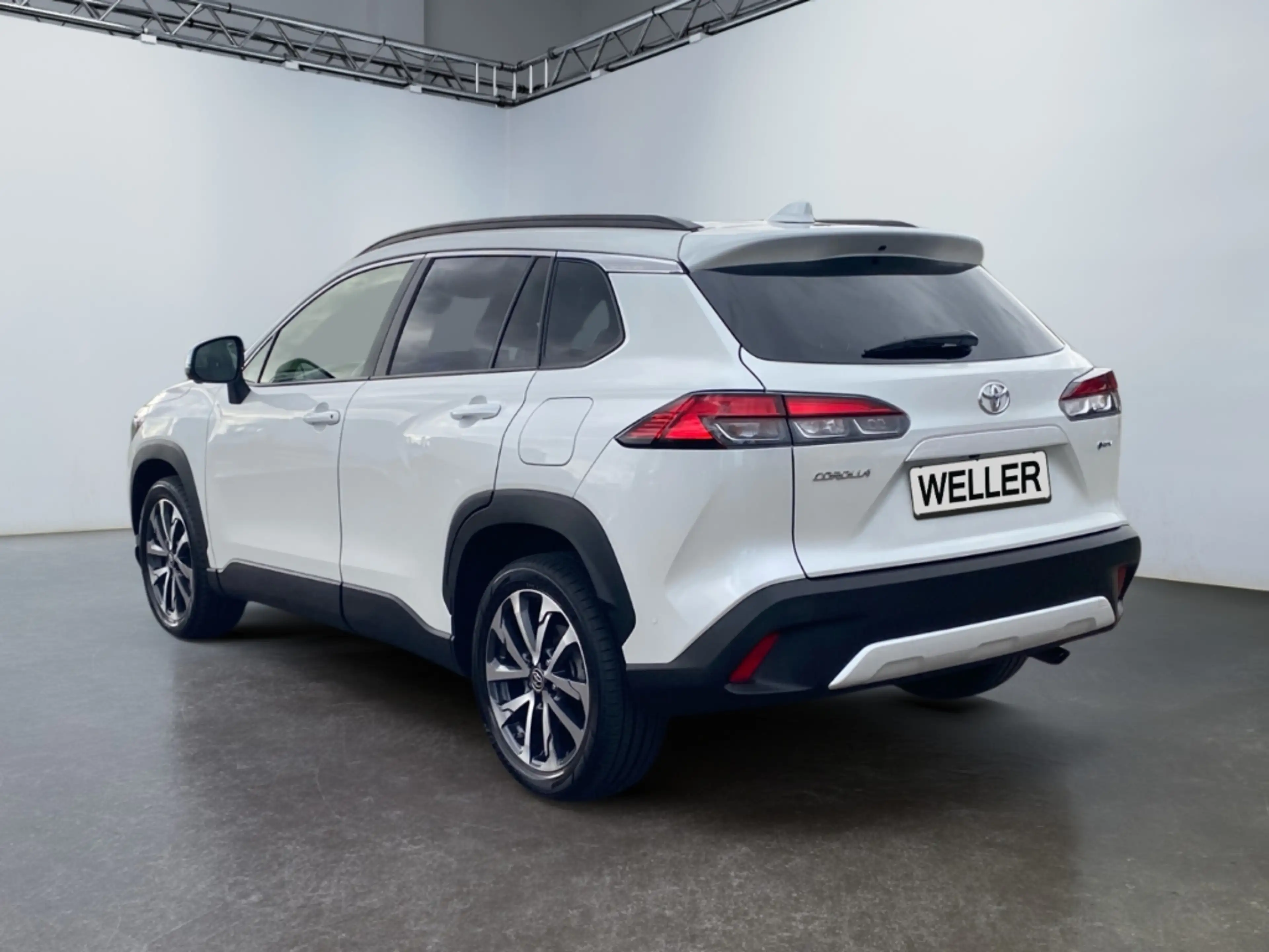 Toyota Corolla Cross Hybrid Lounge *4x4*360°*LED*Keyless* — photo 7