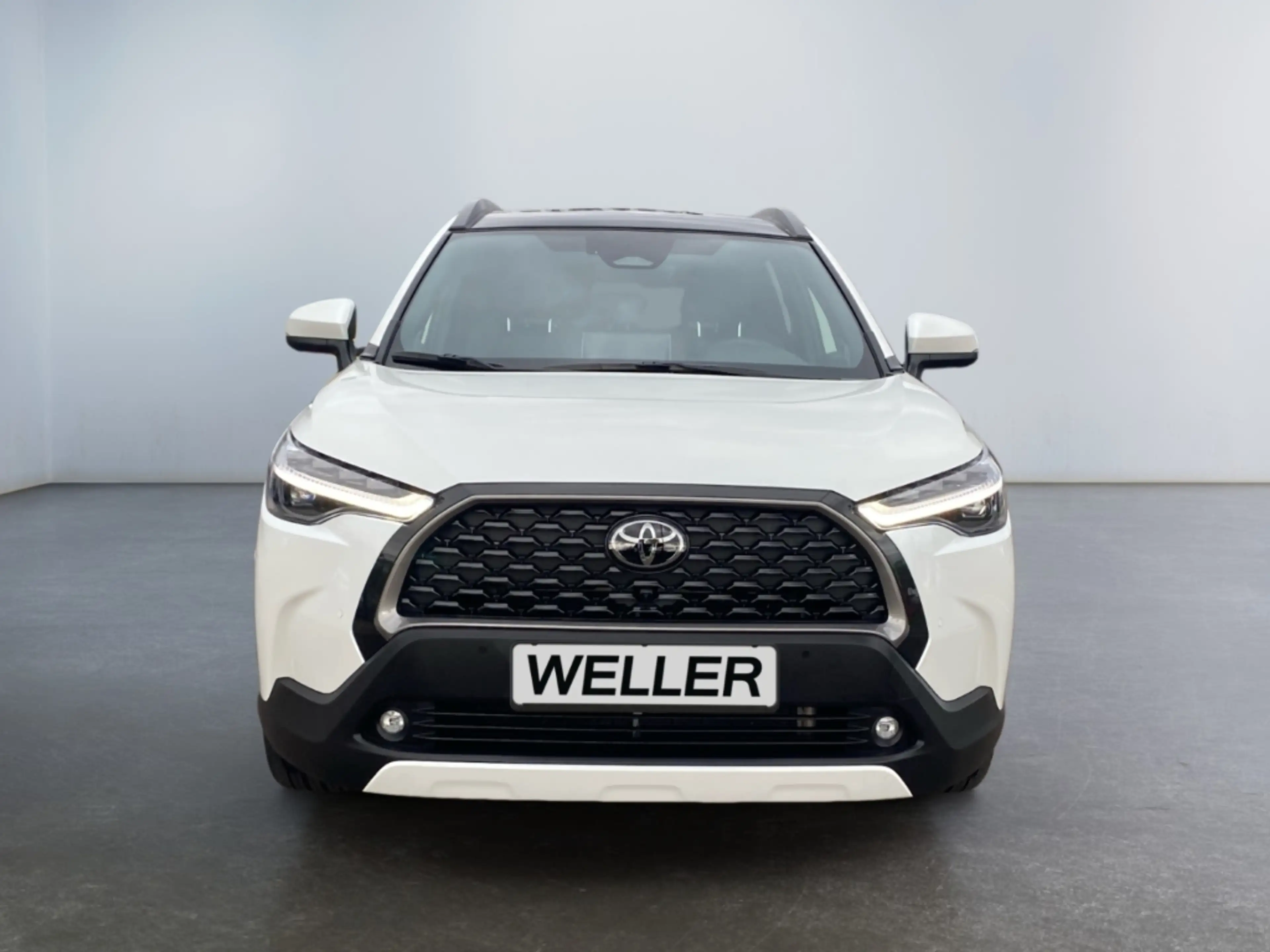 Toyota Corolla Cross Hybrid Lounge *4x4*360°*LED*Keyless* — photo 2