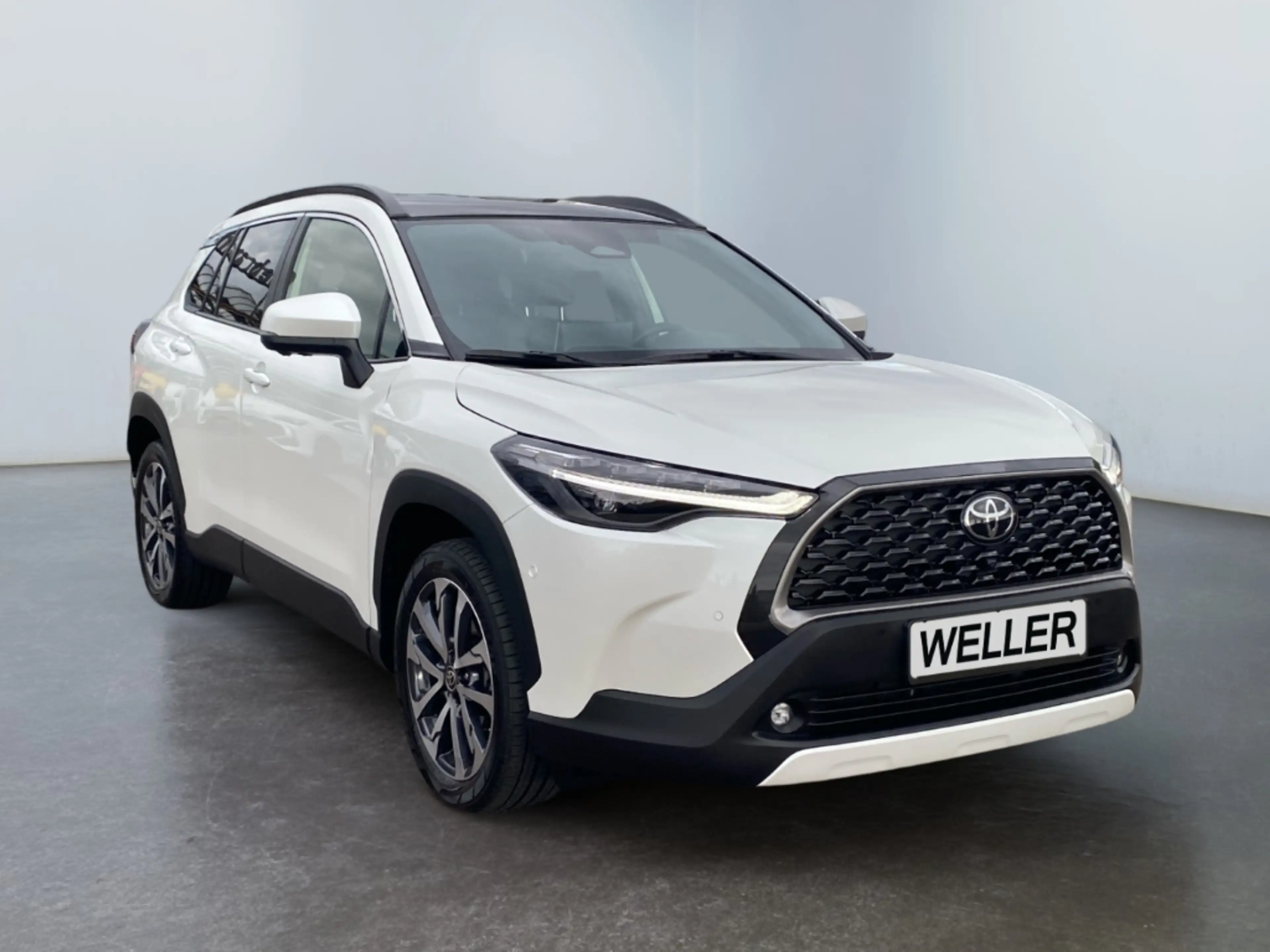 Toyota Corolla Cross Hybrid Lounge *4x4*360°*LED*Keyless* — photo 3