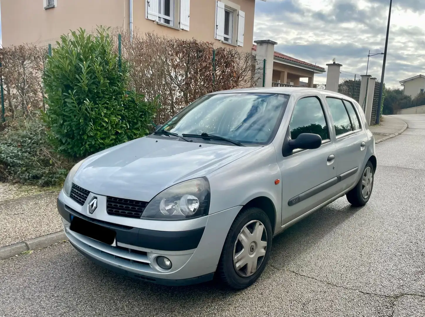 Renault Clio 1.2i 16V Authentique - 1