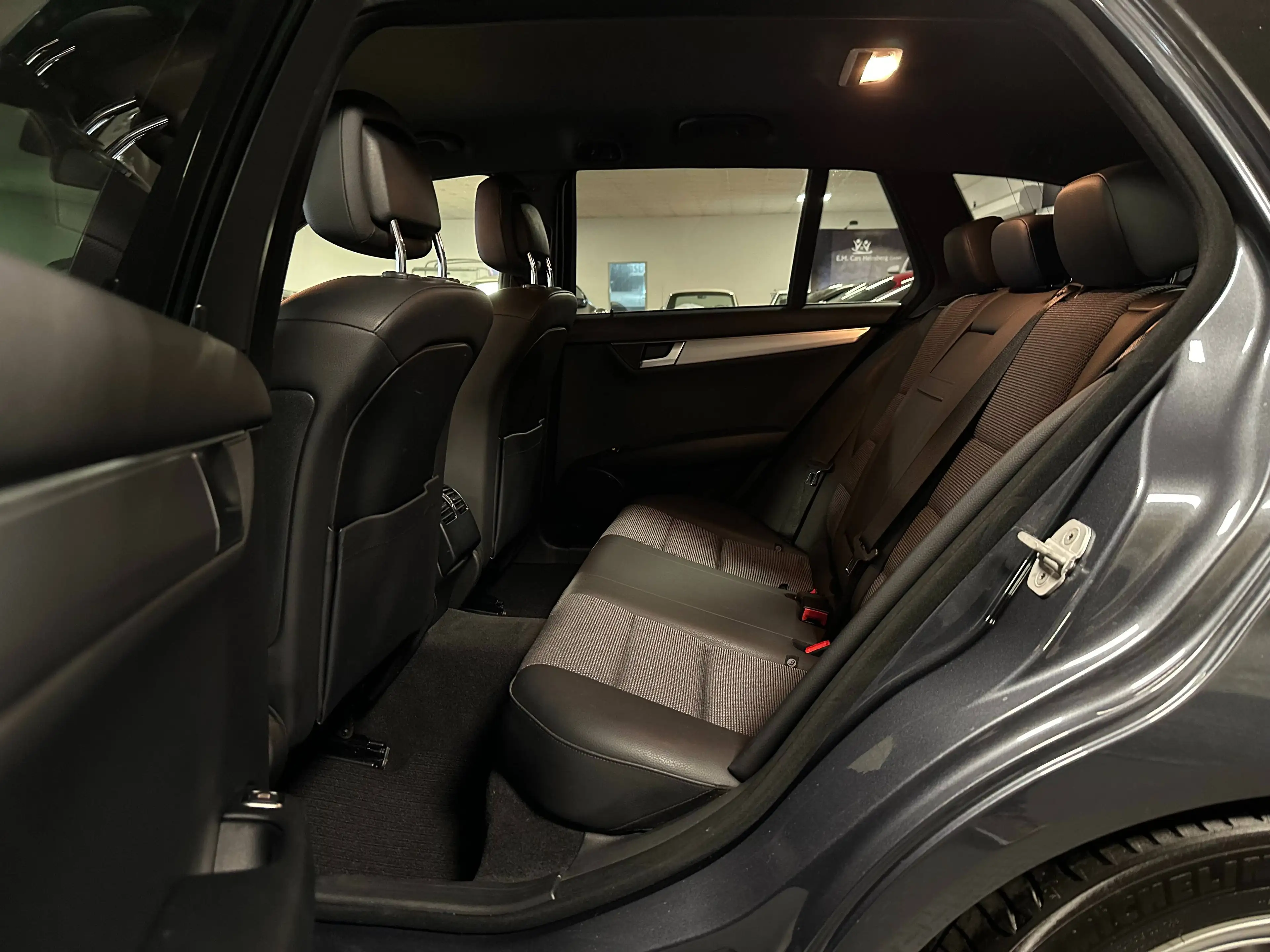 Mercedes-Benz C 250 C 250 T CGI AMG-Line Avantg. Autom. NAVI PDC — photo 8