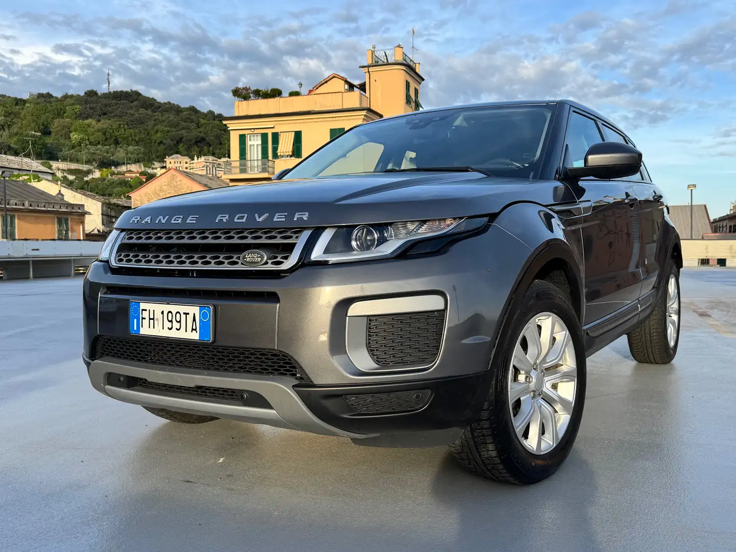 Land Rover Range Rover Evoque Evoque 5p 2.0 td4 SE 150cv auto Pelle Серый - 1