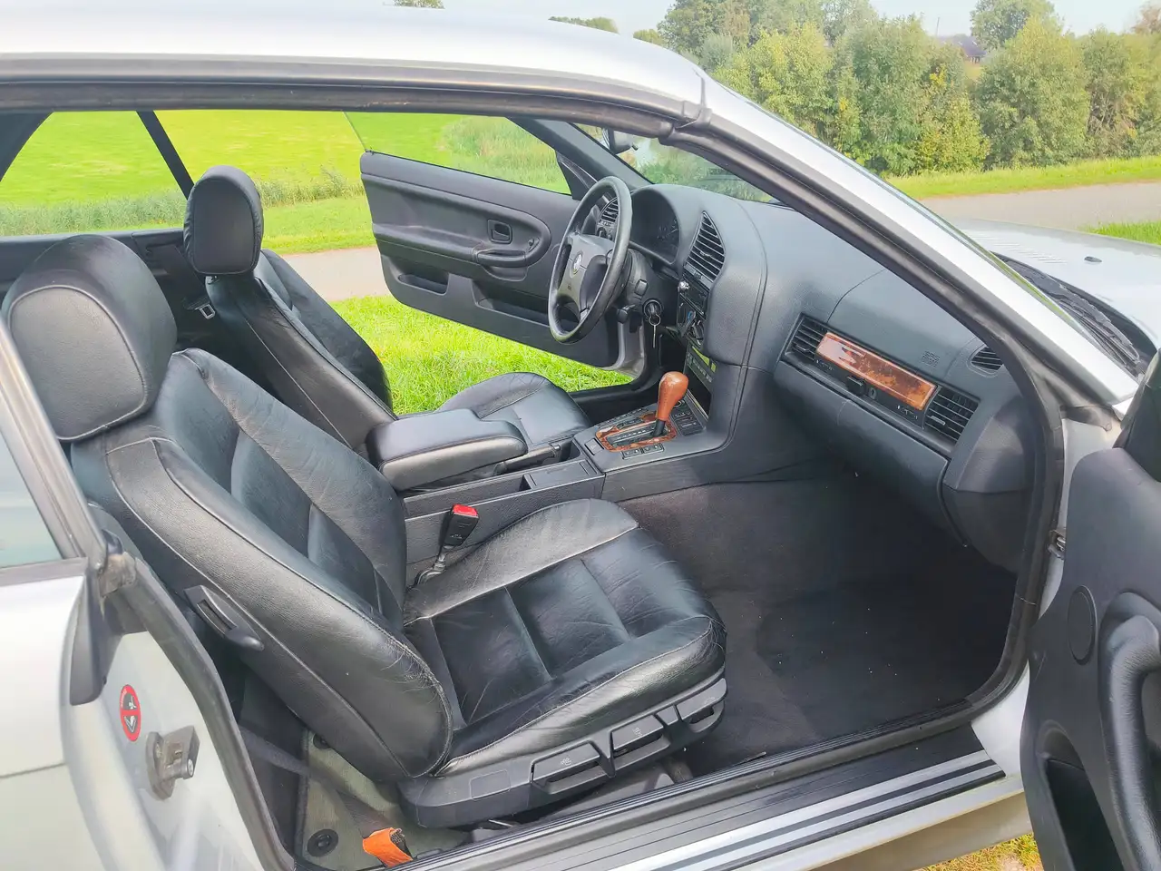 BMW 320i E36 Cabriolet (trekhaak), foto 11