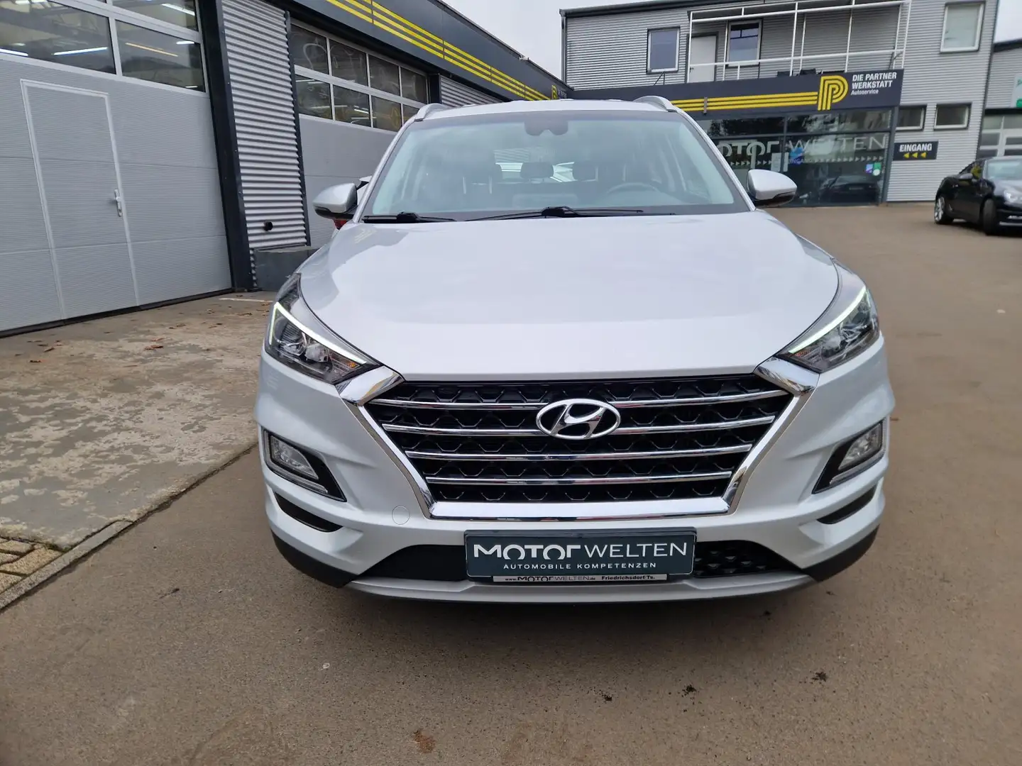 Hyundai TUCSON 1.6 Trend 2WD (OPF) 1.6 EU6d-T Trend 2WD (EURO 6d- Silber - 2