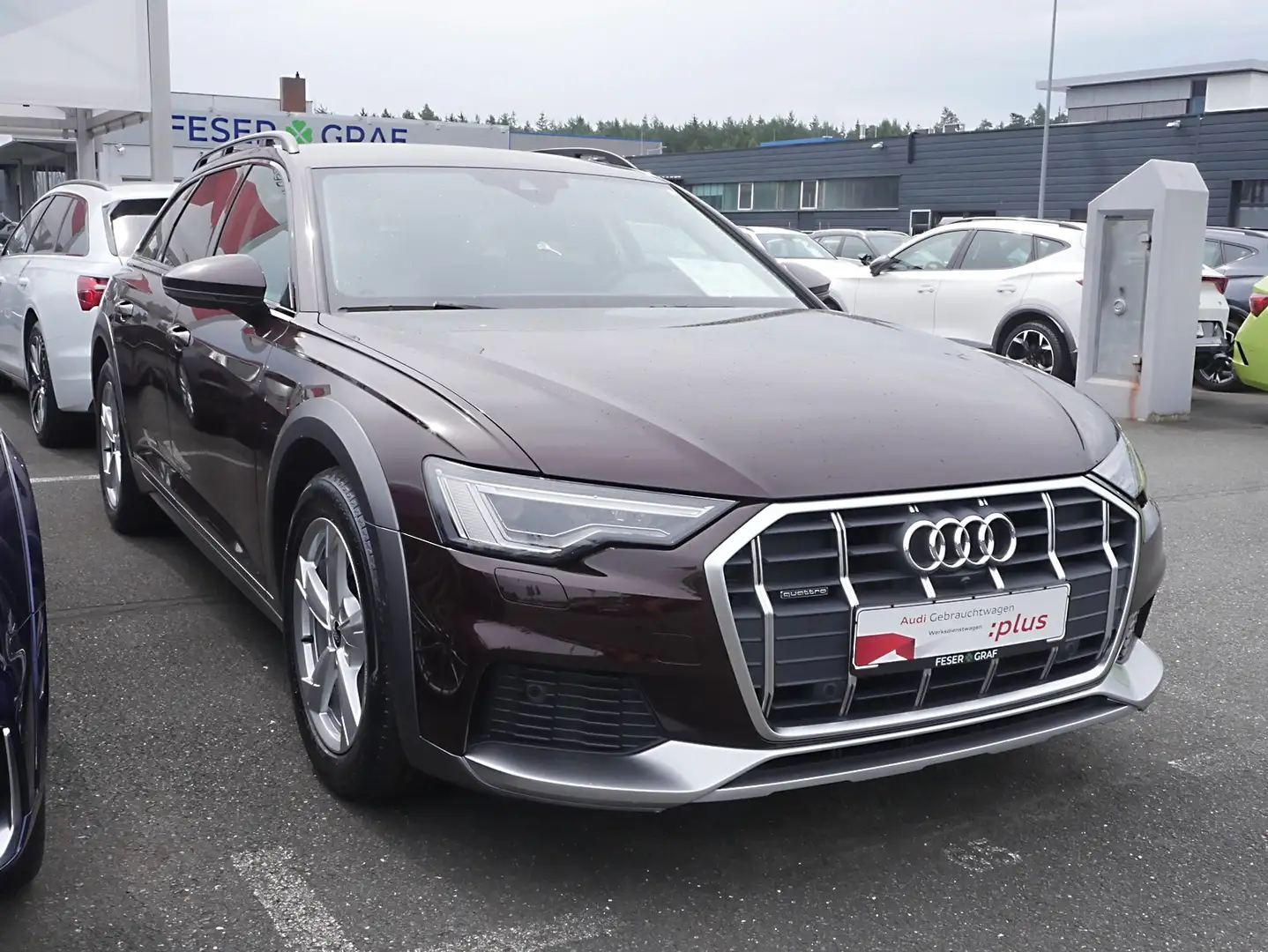 Audi A6 allroad 45 TDI qu Leder,Navi,AHK,Kameras,18" Rot - 2