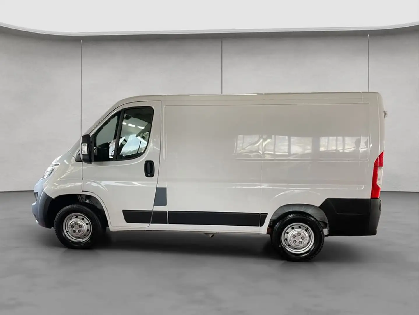 Opel Movano 2.2 D L1H1 Selection Wit - 2
