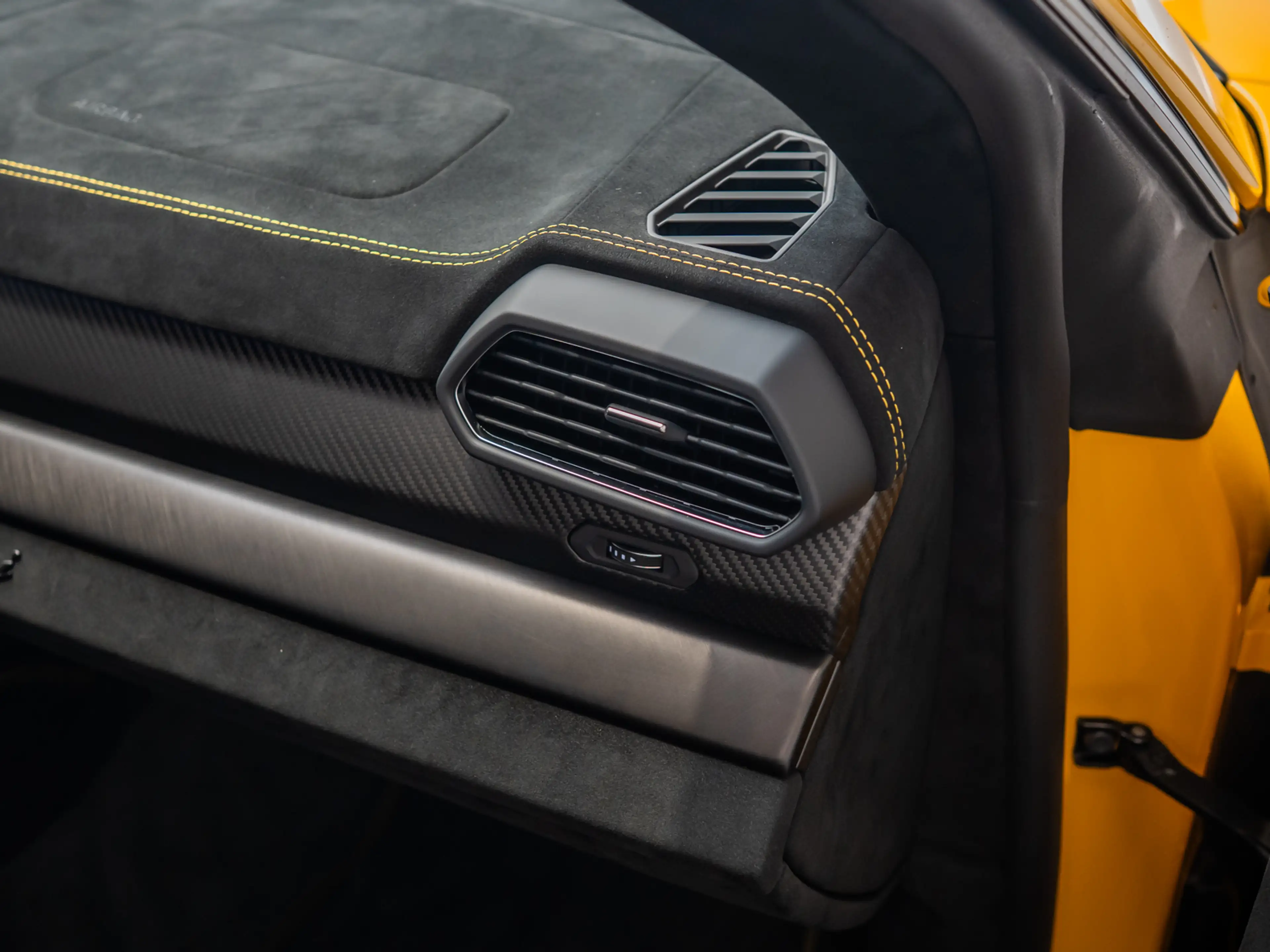 Lamborghini Urus Performante | MY24 | Full Carbon| PPF — photo 19