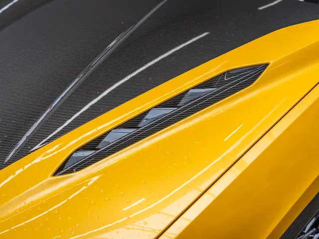 Lamborghini Urus view 9