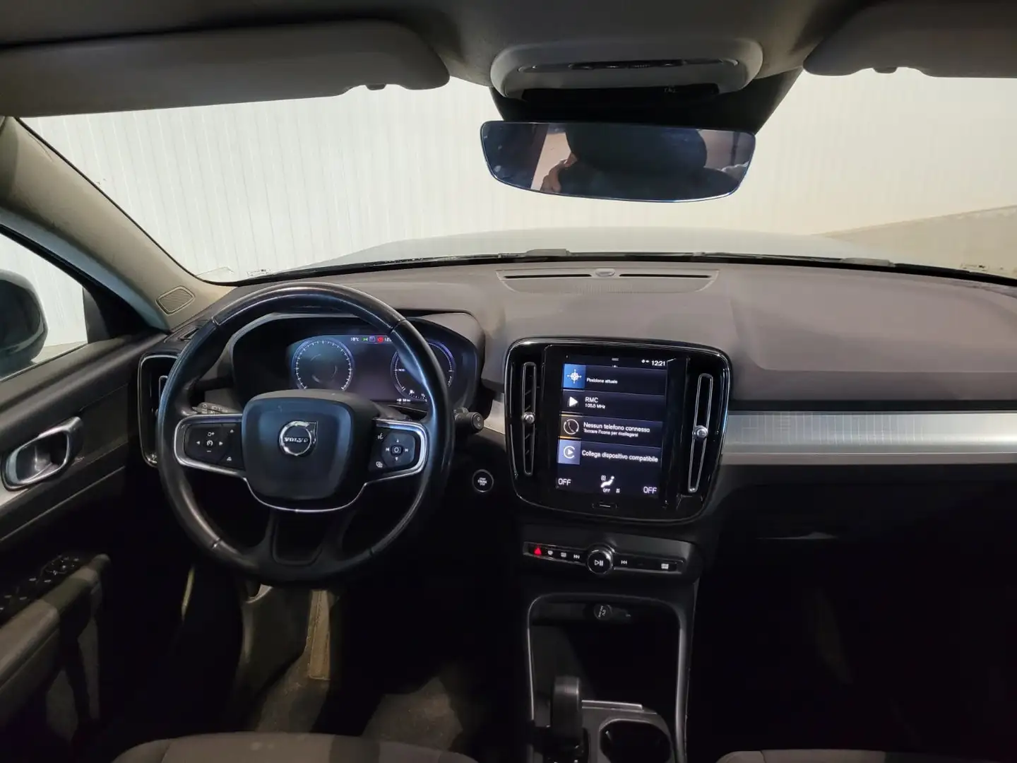 Volvo XC40 T4 Aut. Plug-in Hybrid Inscription AppleCarplay Cr Zwart - 2