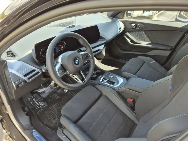 BMW 1 Series view 6