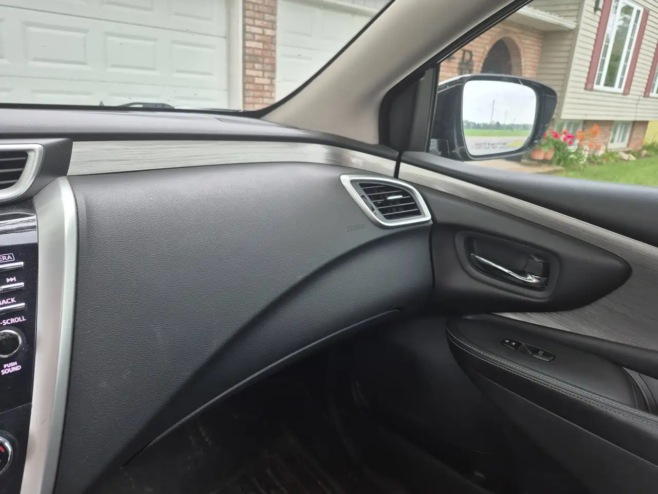 Nissan Murano снимка Nissan Murano