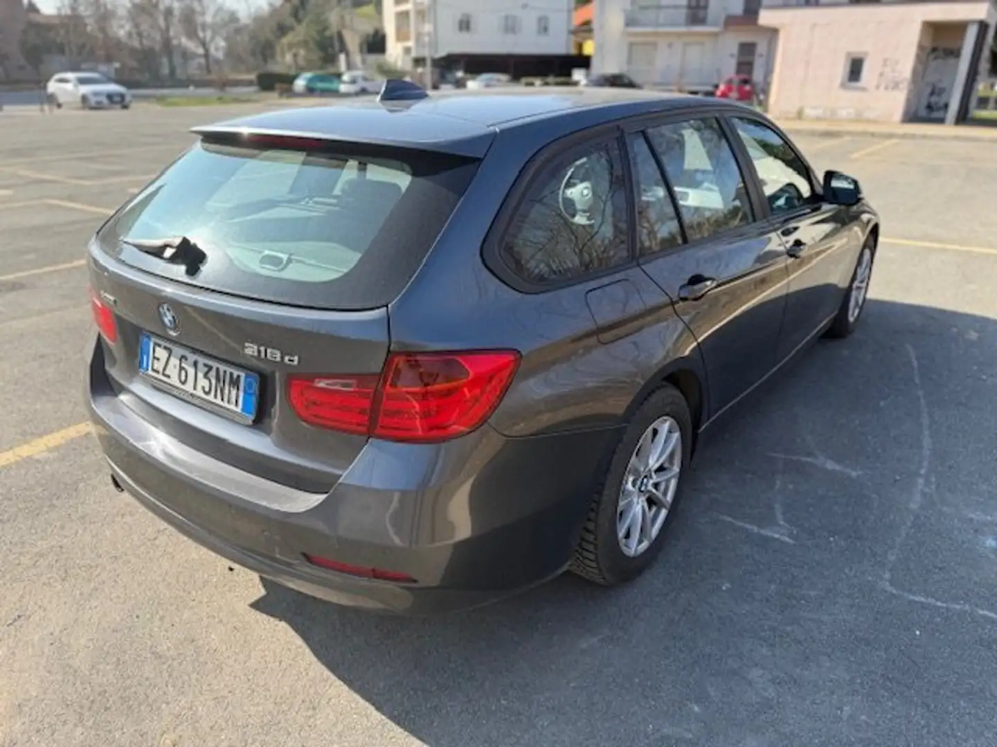 BMW 318 318 d Touring xdrive 4x4 Gris - 1