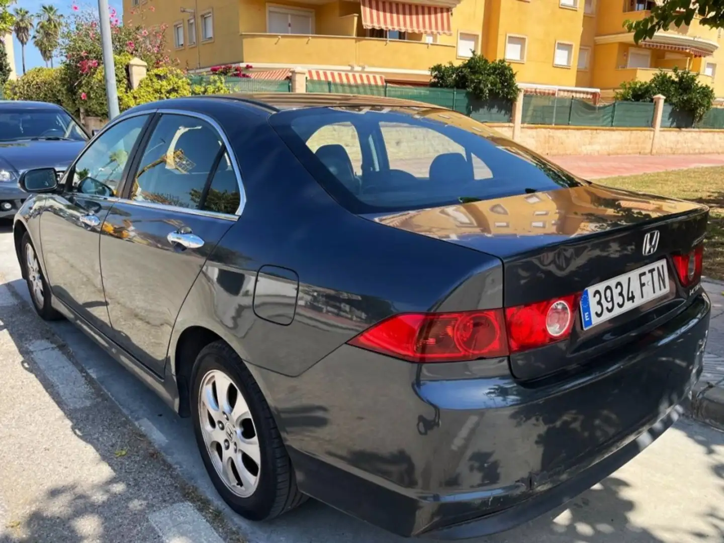 Honda Accord 2.2i-CTDi Sport Gris - 2