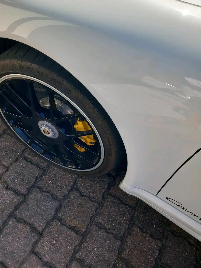 Porsche 997 911 Carrera GTS Cabriolet PDK White - 2