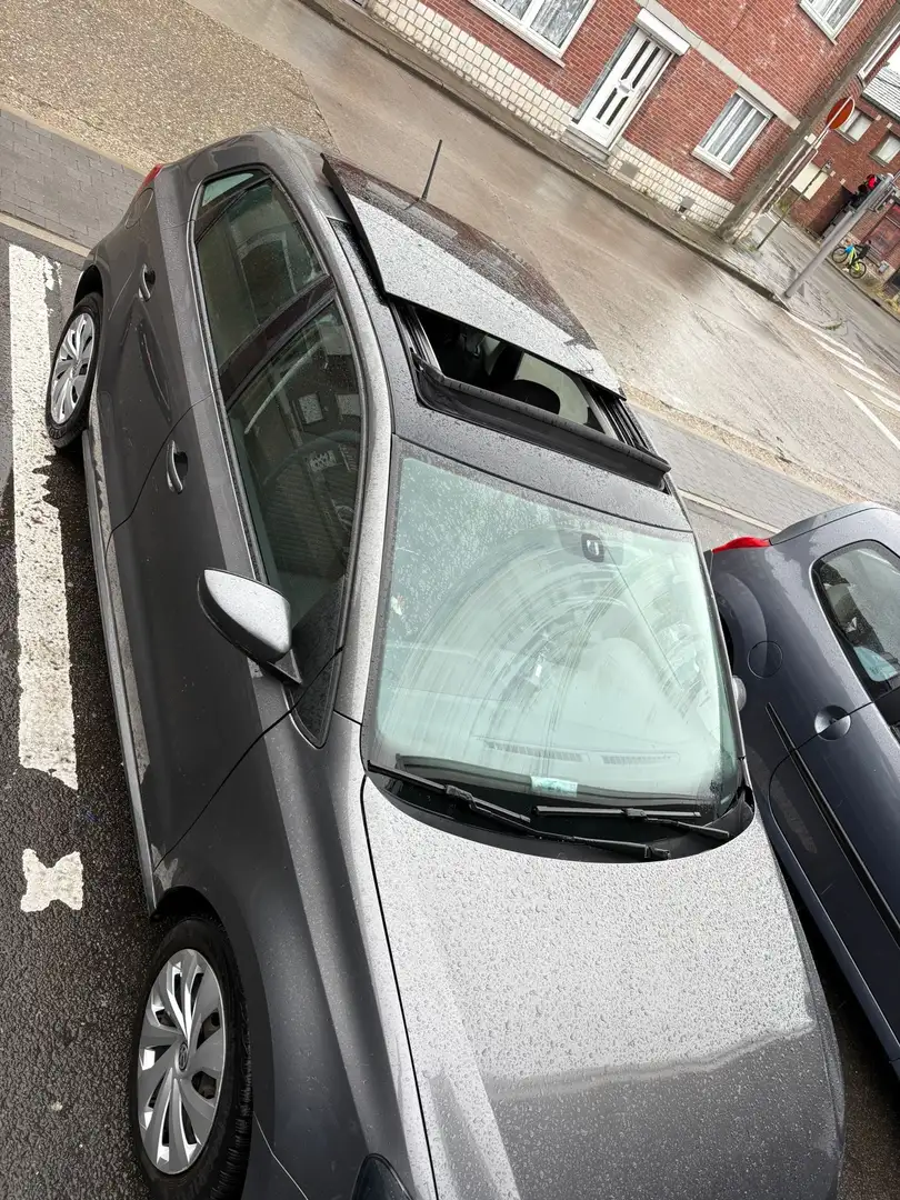 Volkswagen Polo 1.2i White Edition - 1