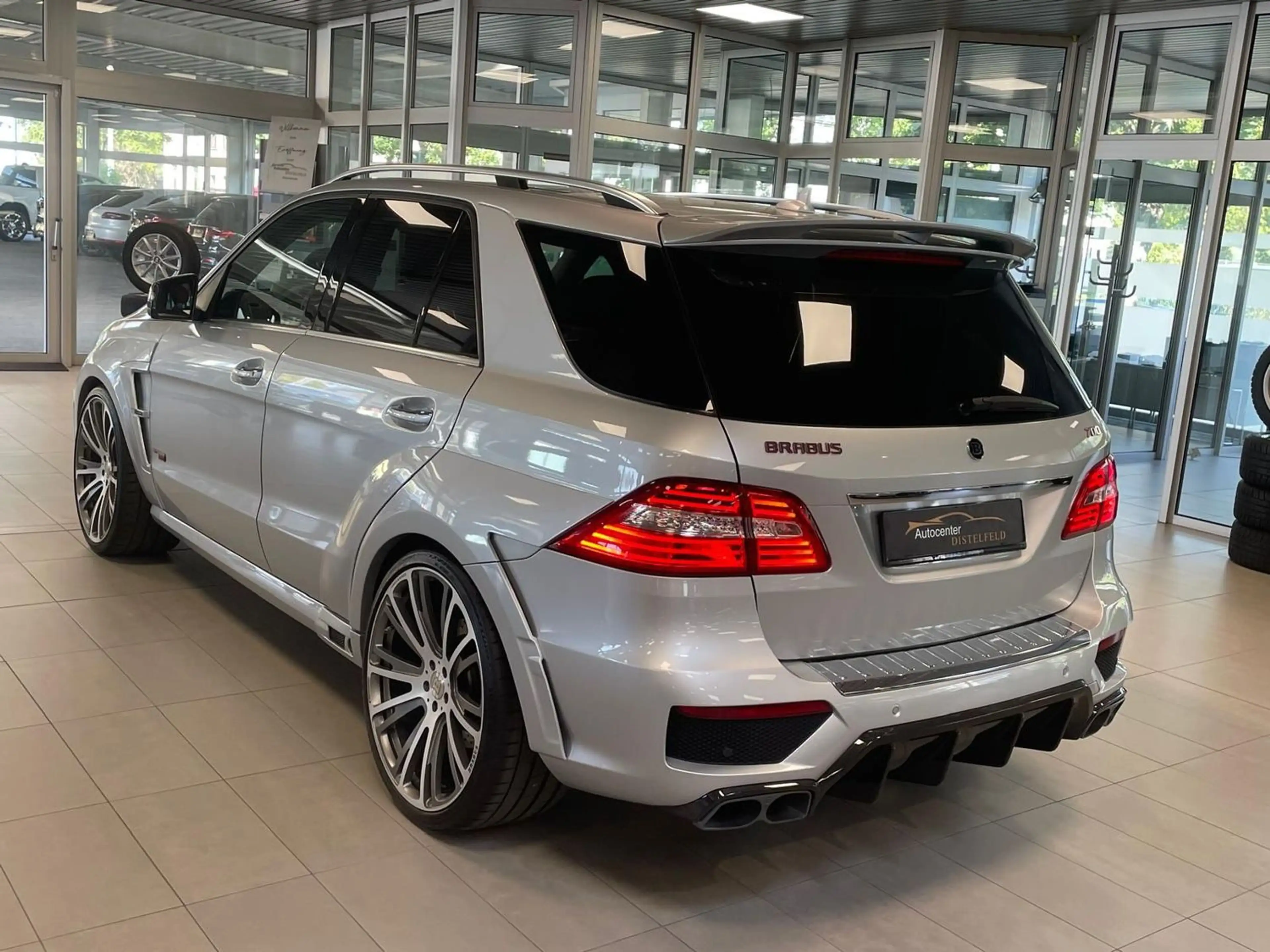 Mercedes-Benz ML 63 AMG BRABUS B63S WIDESTAR 23 ZOLL 700PS — photo 5