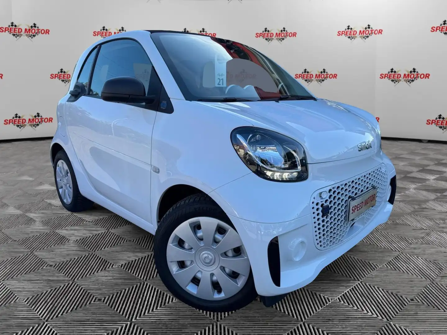 smart forTwo EQ Youngster, FRONT RADAR, PRONTA CONSEGNA Bianco - 1