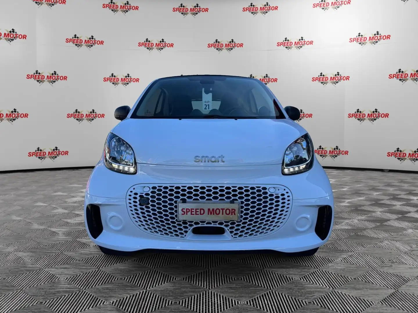 smart forTwo EQ Youngster, FRONT RADAR, PRONTA CONSEGNA Bianco - 2