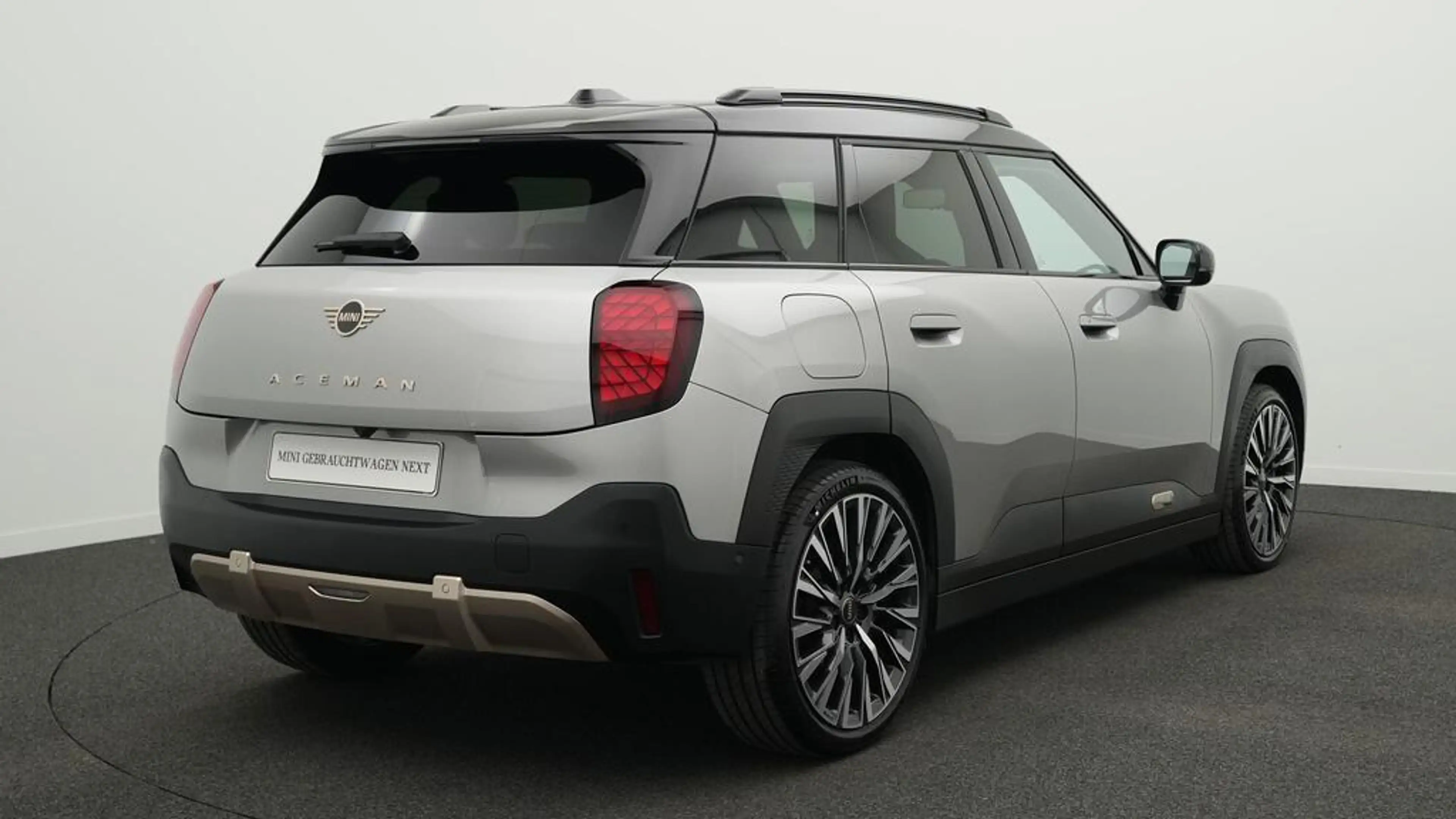 MINI Aceman Favoured Trim — photo 6