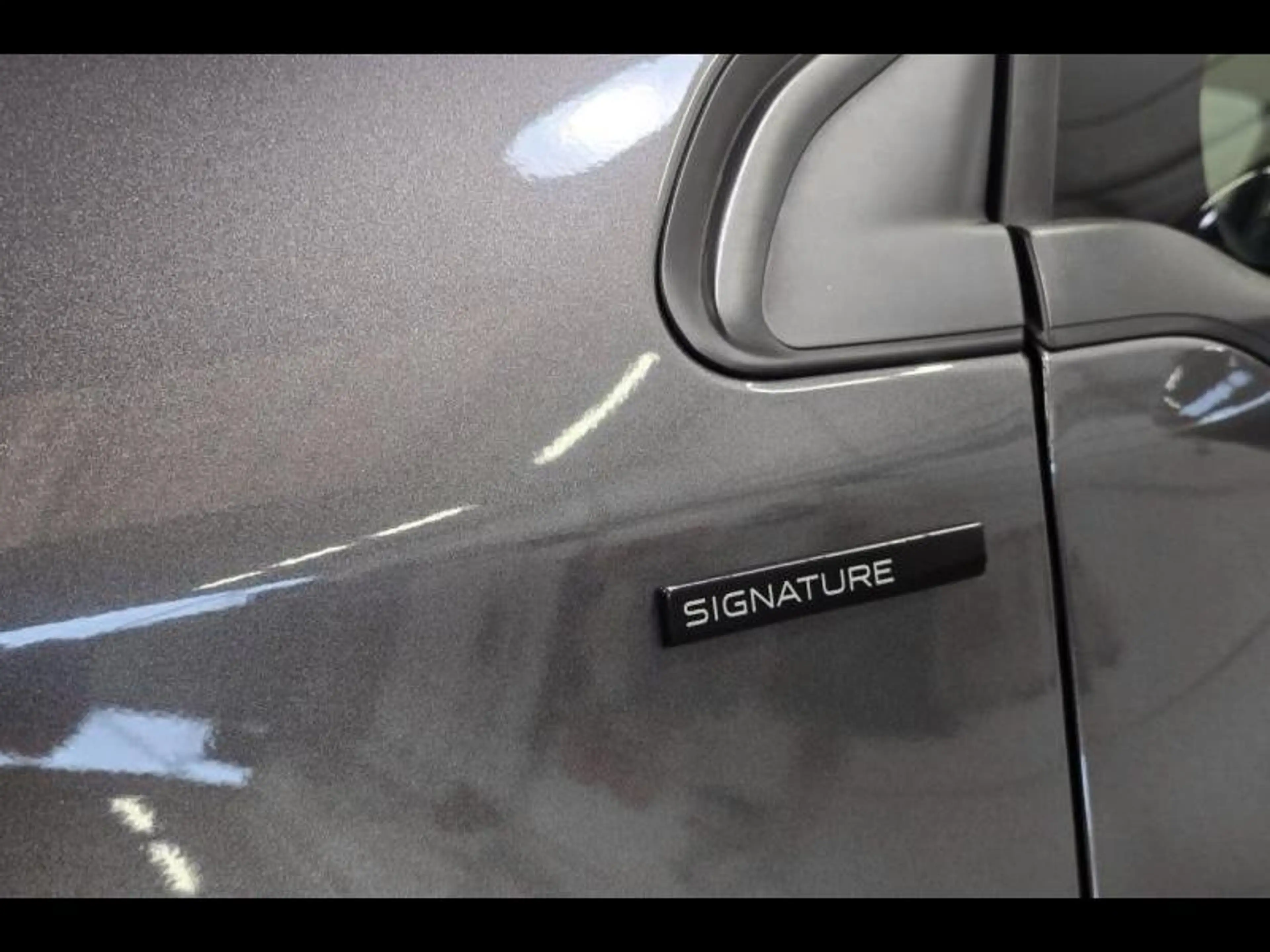 Peugeot 2008 Signature gps — photo 28